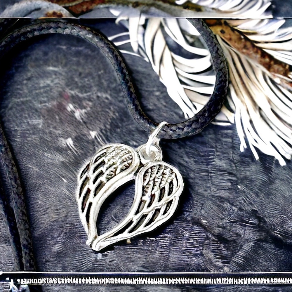 5 For $25💫Silver Angel Wings Pendant Necklace